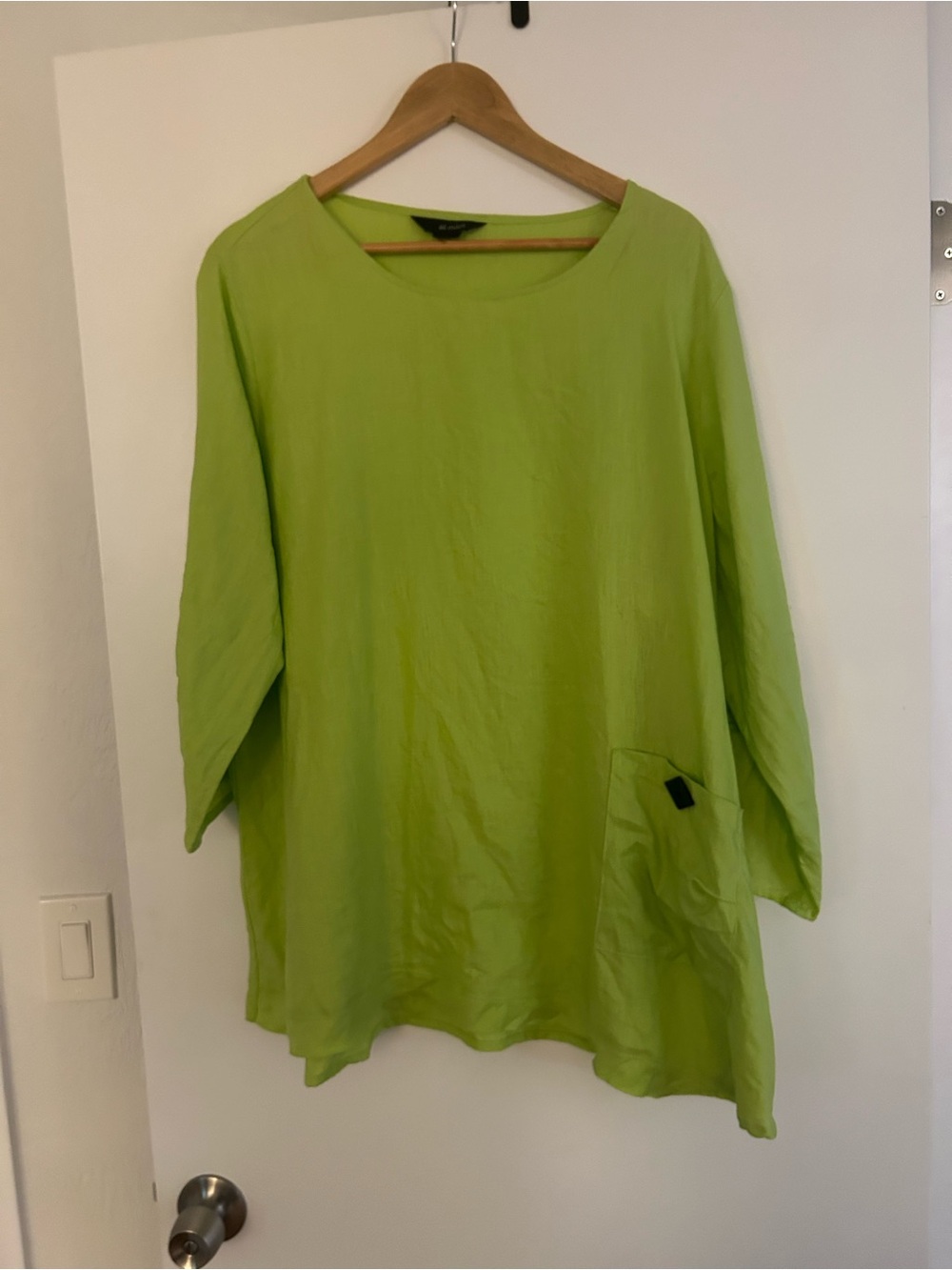 Ali Miles Light Green Relaxed Tunic Top